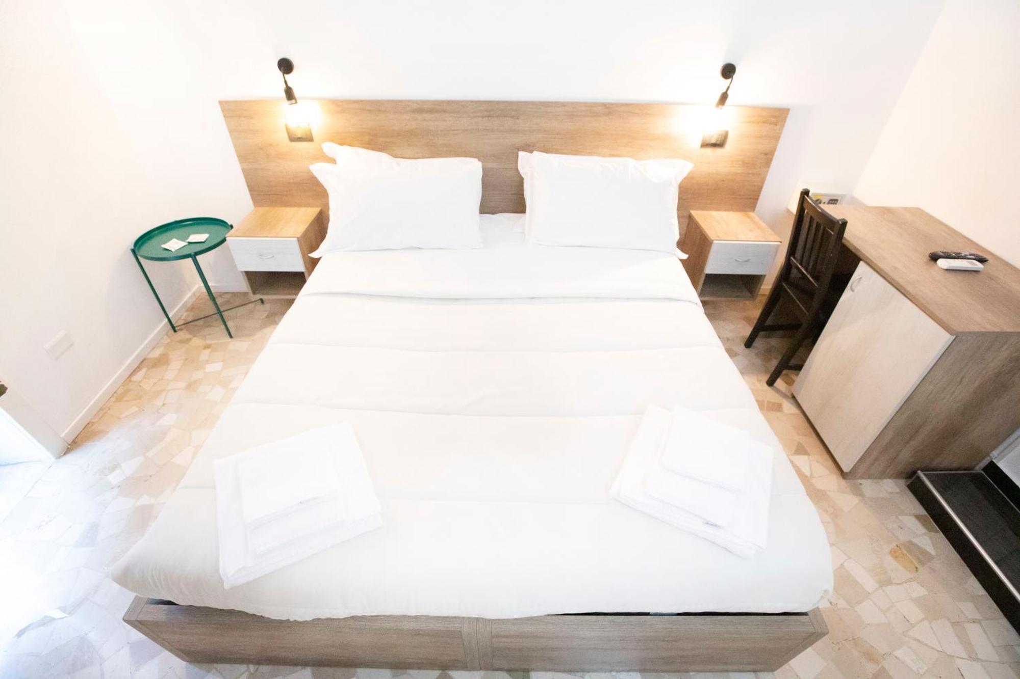 Hall Inn B&B In Chiostro 那不勒斯 外观 照片