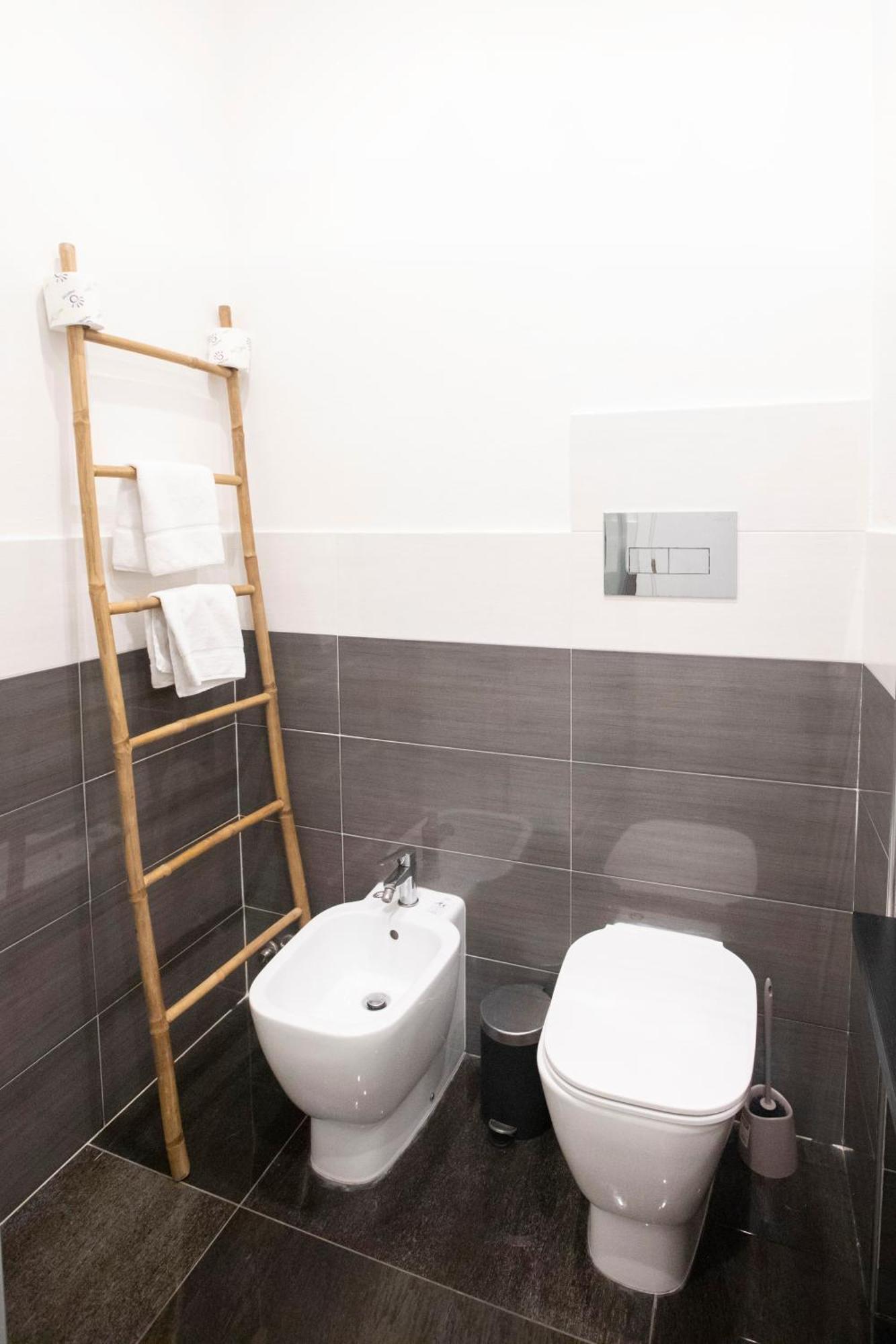 Hall Inn B&B In Chiostro 那不勒斯 外观 照片