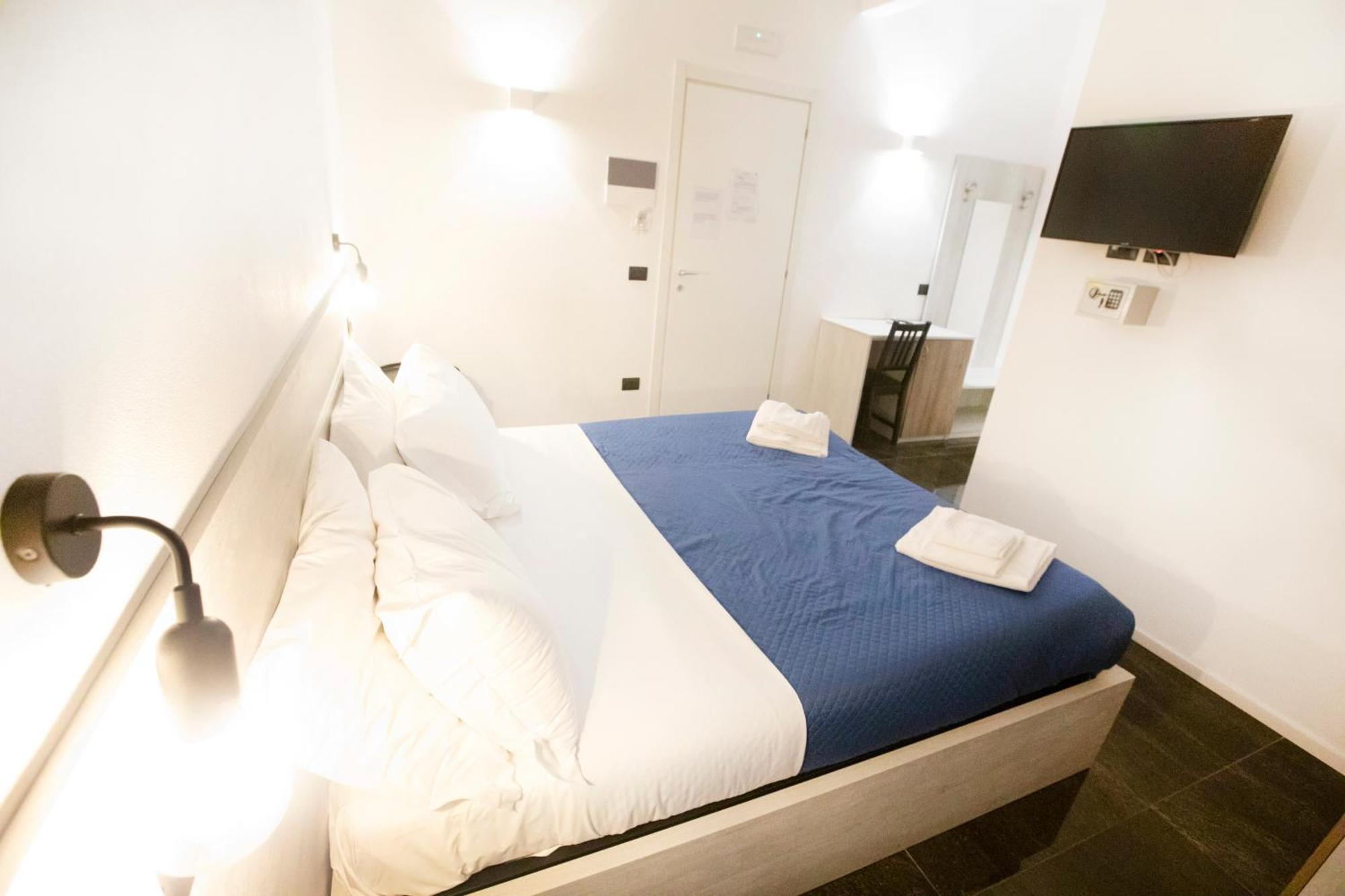 Hall Inn B&B In Chiostro 那不勒斯 外观 照片